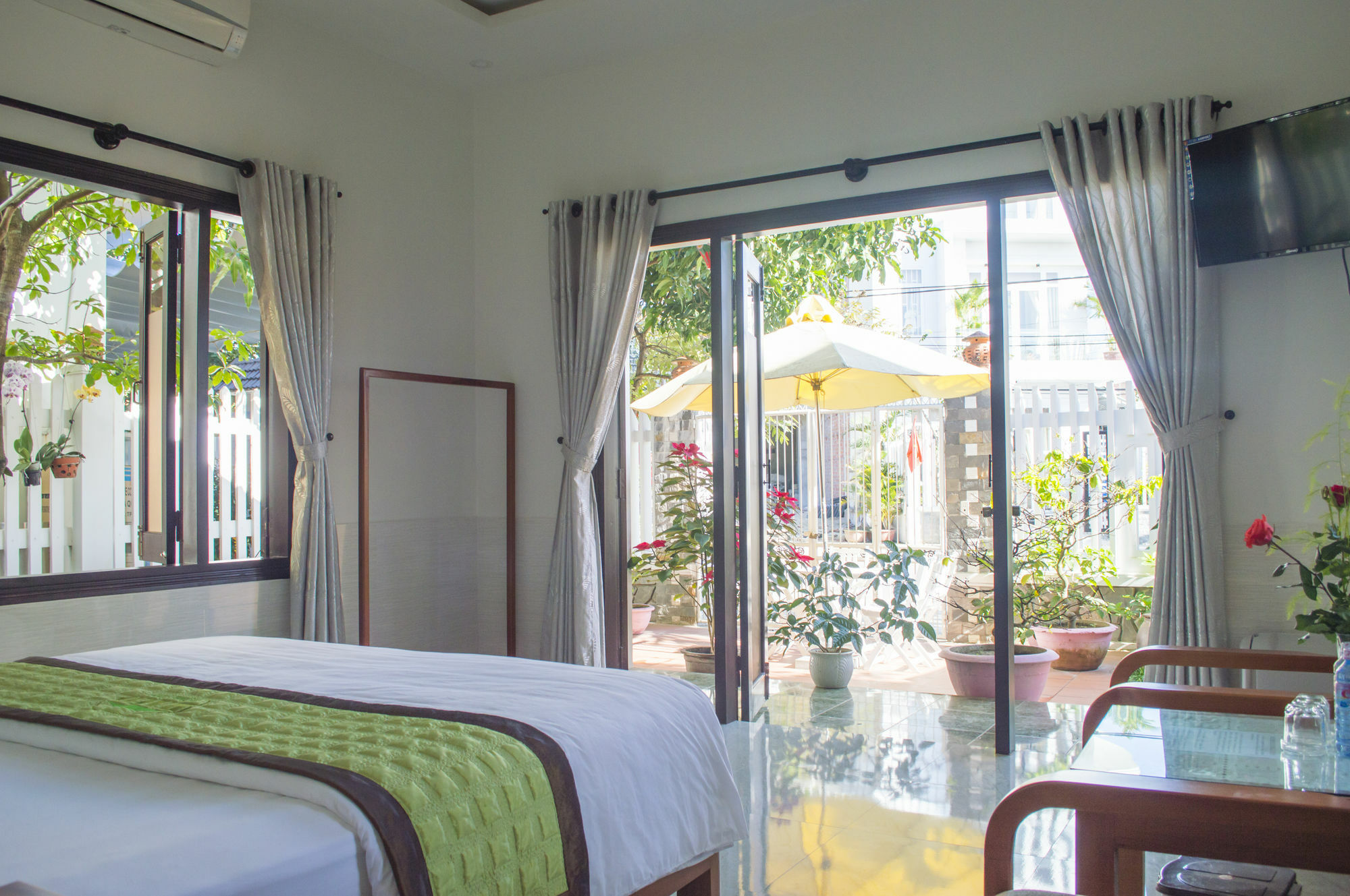 Halo Homestay Хойан Экстерьер фото