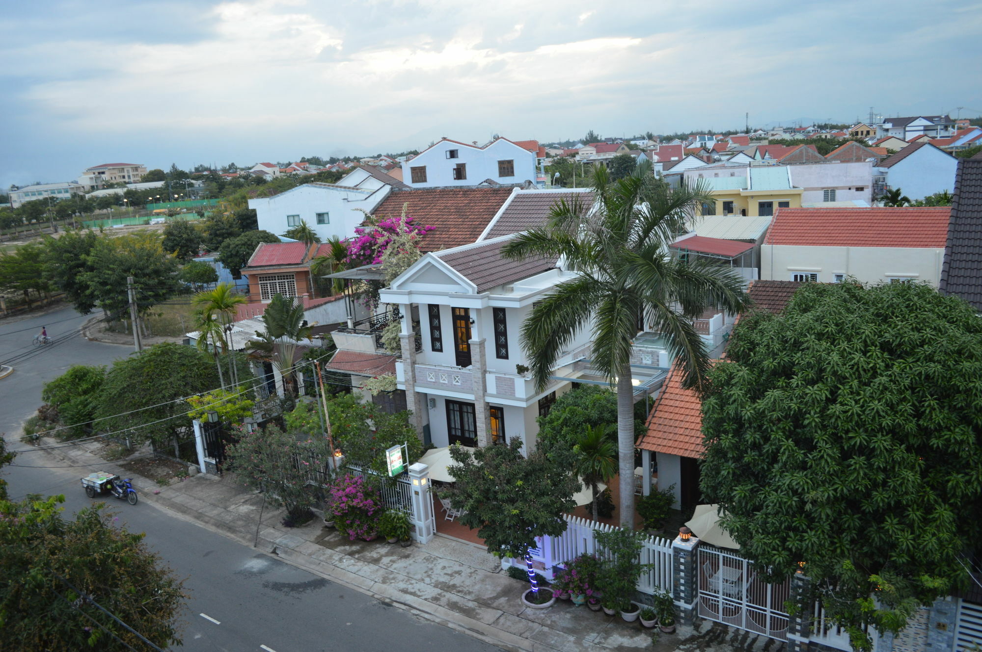 Halo Homestay Хойан Экстерьер фото